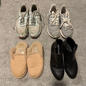 Bundle of 4 pairs of shoes